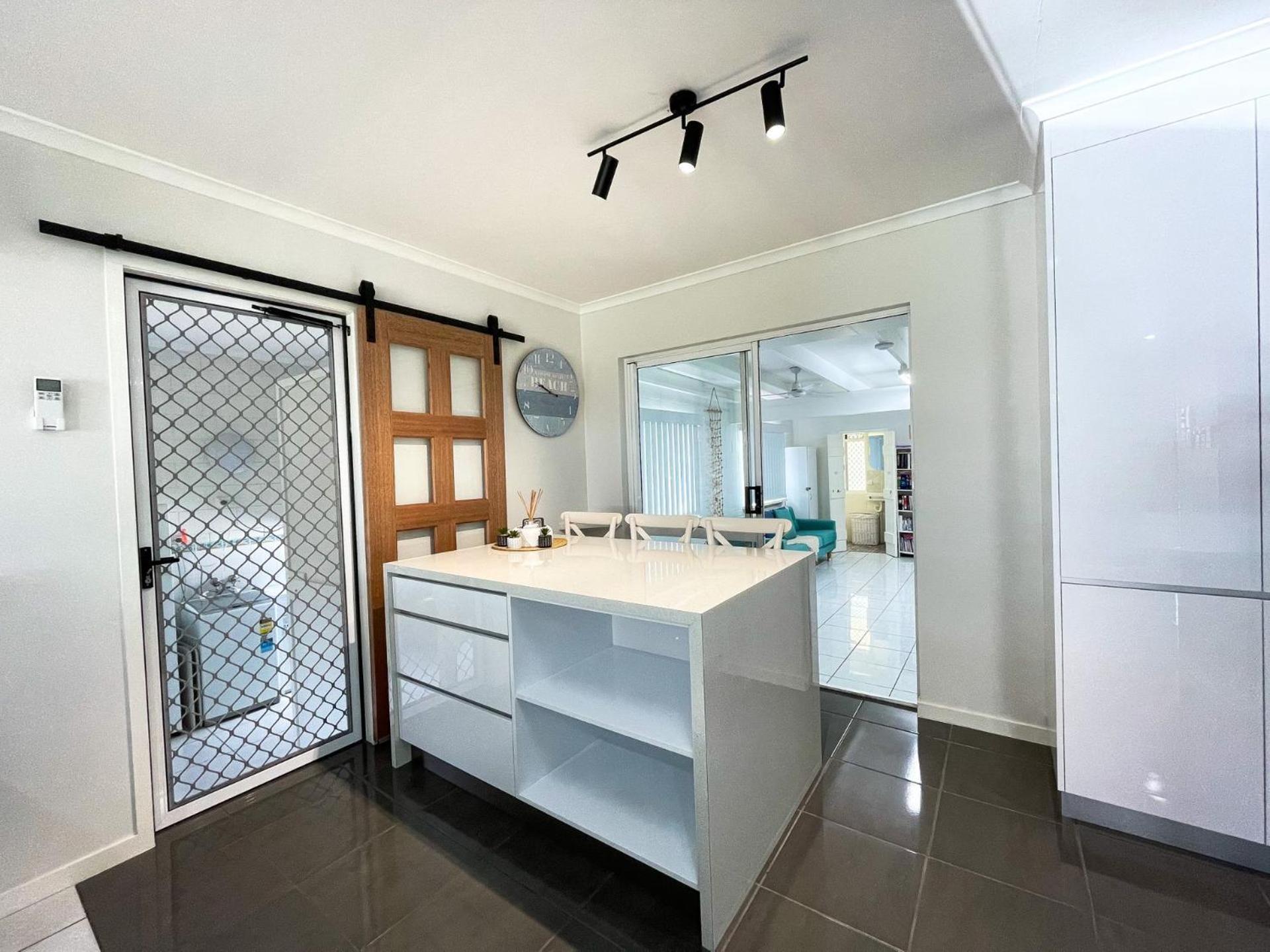 Beach House On Burrum- Close To Beach- 3Br- Wifi-Foxtel Woodgate Dış mekan fotoğraf